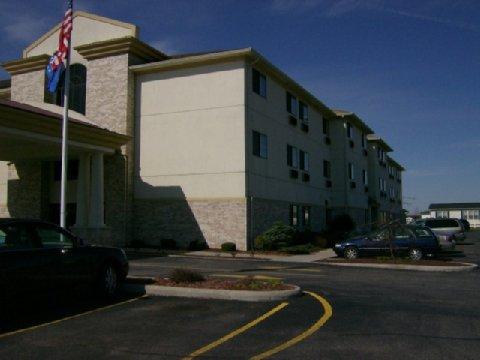Express & By Ihg 2* Wauseon