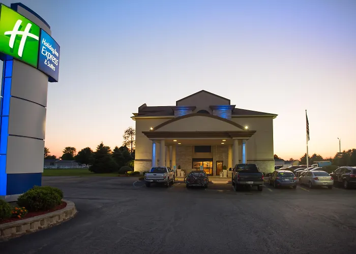 Holiday Inn Express Hotel & Suites Wauseon By Ihg
