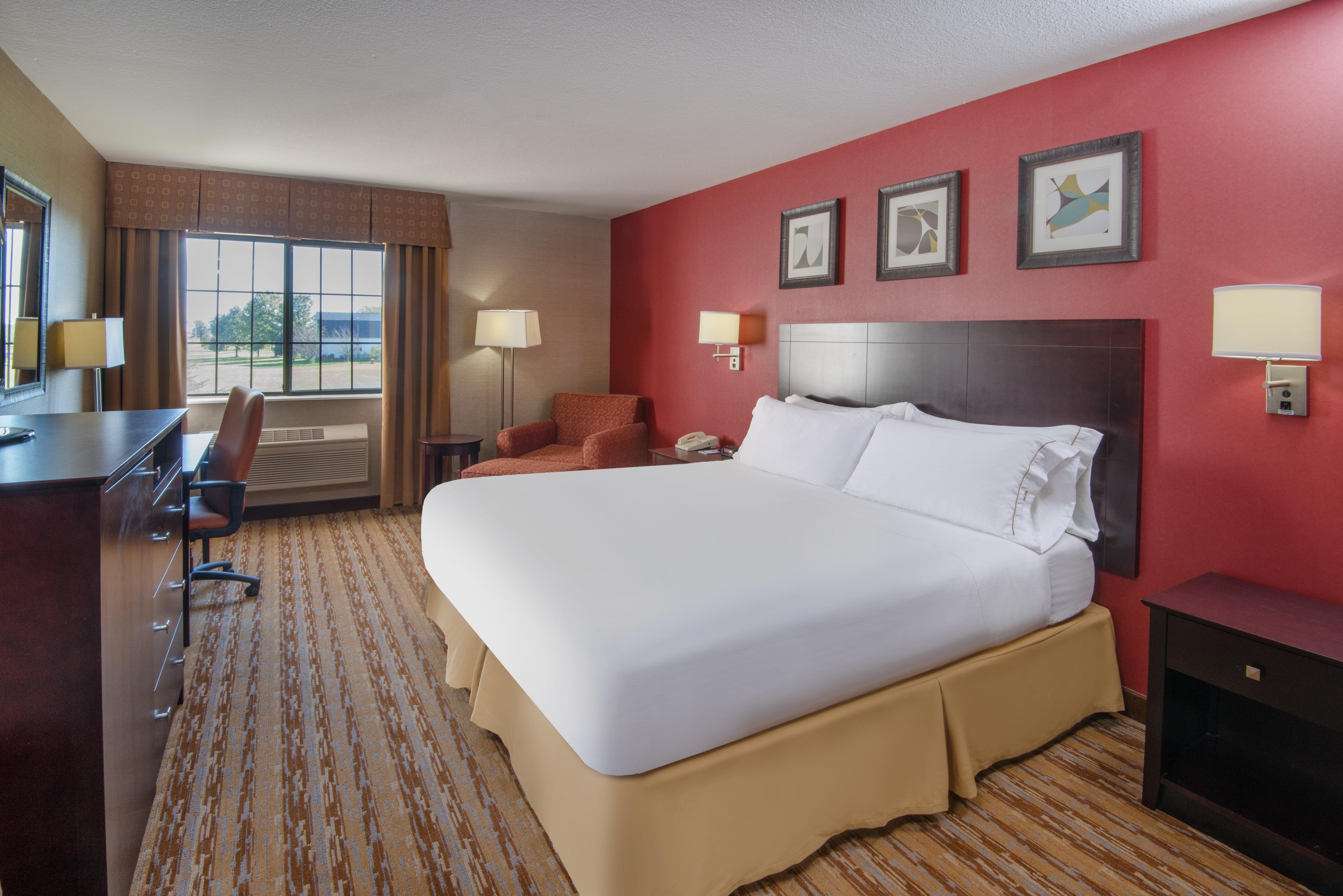 Hotel Express & By Ihg Wauseon