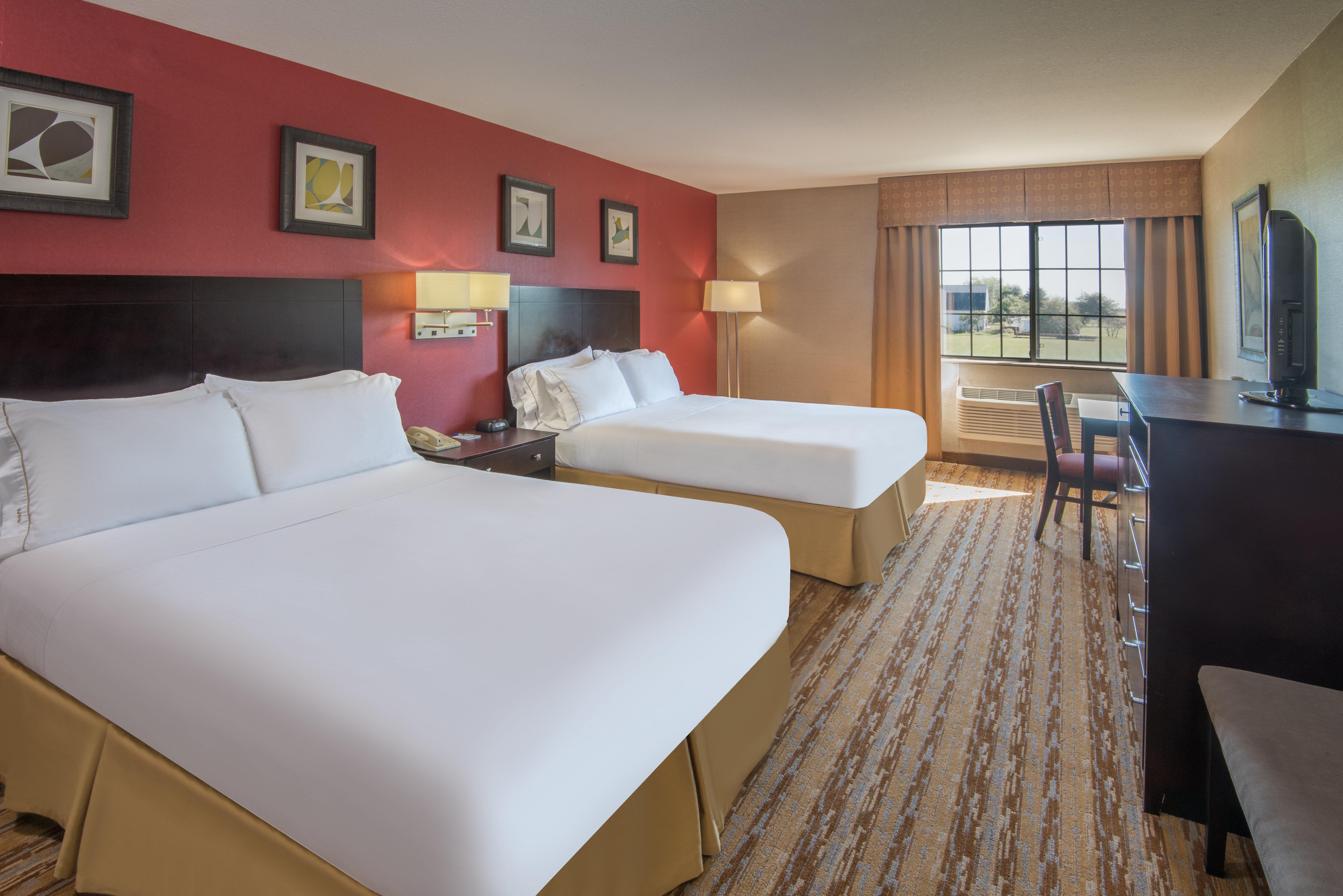 Hotel Express & By Ihg 2*