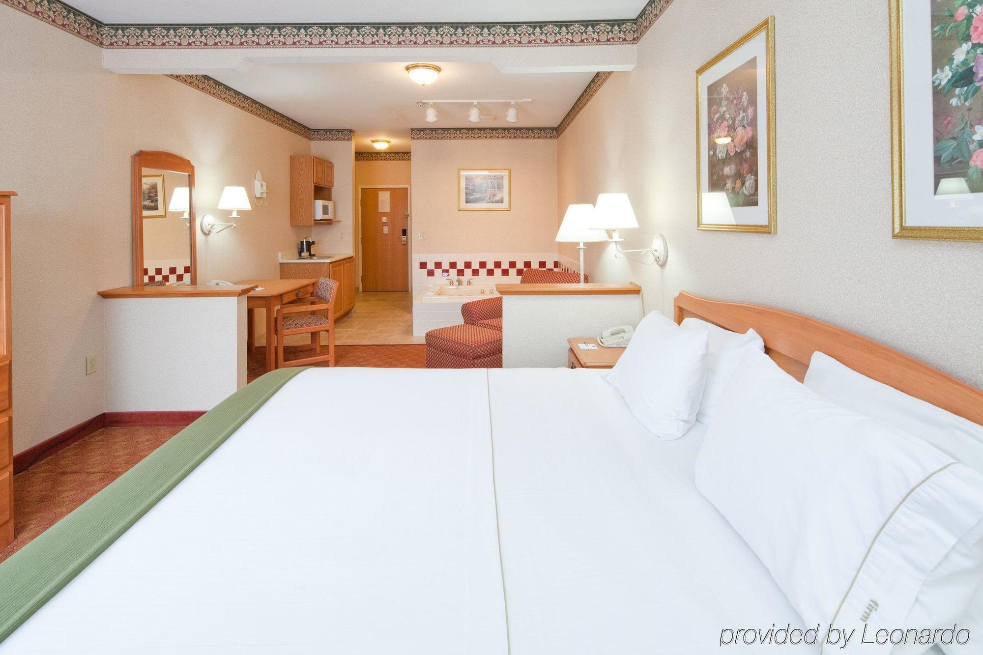 Express & By Ihg