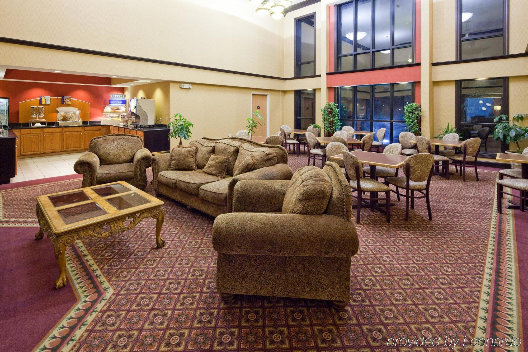 Express & By Ihg Hotel Wauseon